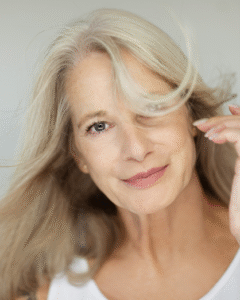 Steriletul hormonal (Mirena) – echilibru, protecție și confort feminin de la perioada fertilă până la menopauză